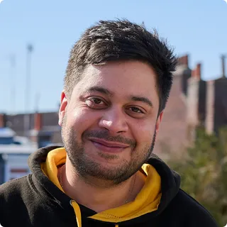 Portrait de Fedi, dev fullstack chez Pit.