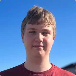 Portrait de Dylan, dev fullstack chez Pit.